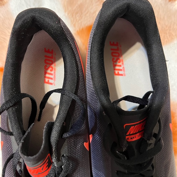 Nike Airmax  *mismatched* - Picture 4 of 8